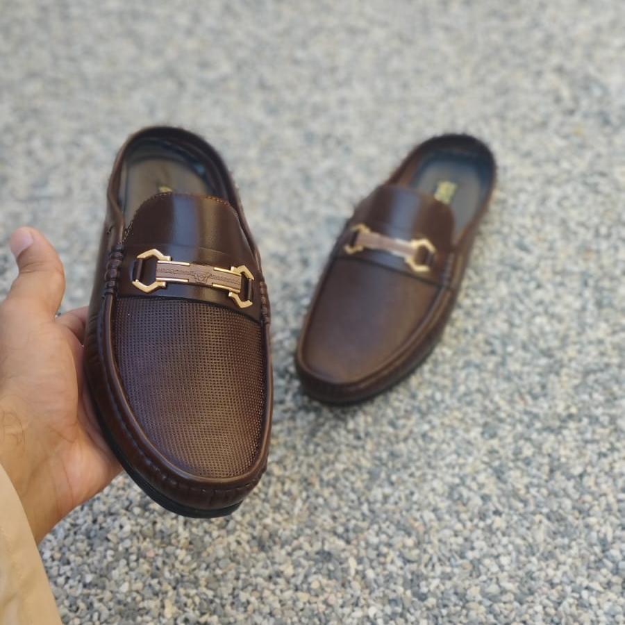 The Vintage Brown Slip on - yehloo.com.pk