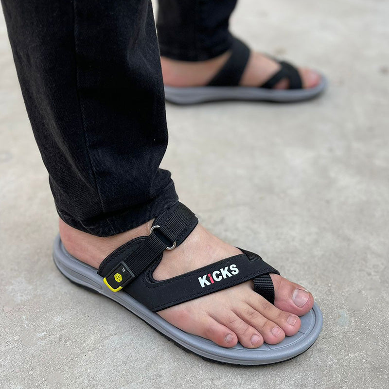 The Kicks Black Chappal - yehloo.com.pk