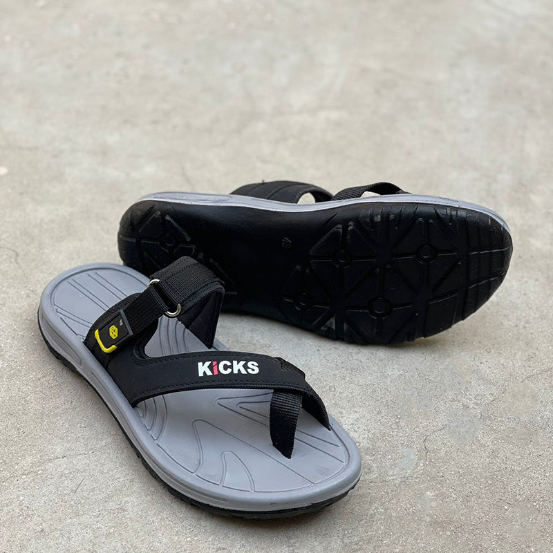 The Kicks Black Chappal - yehloo.com.pk