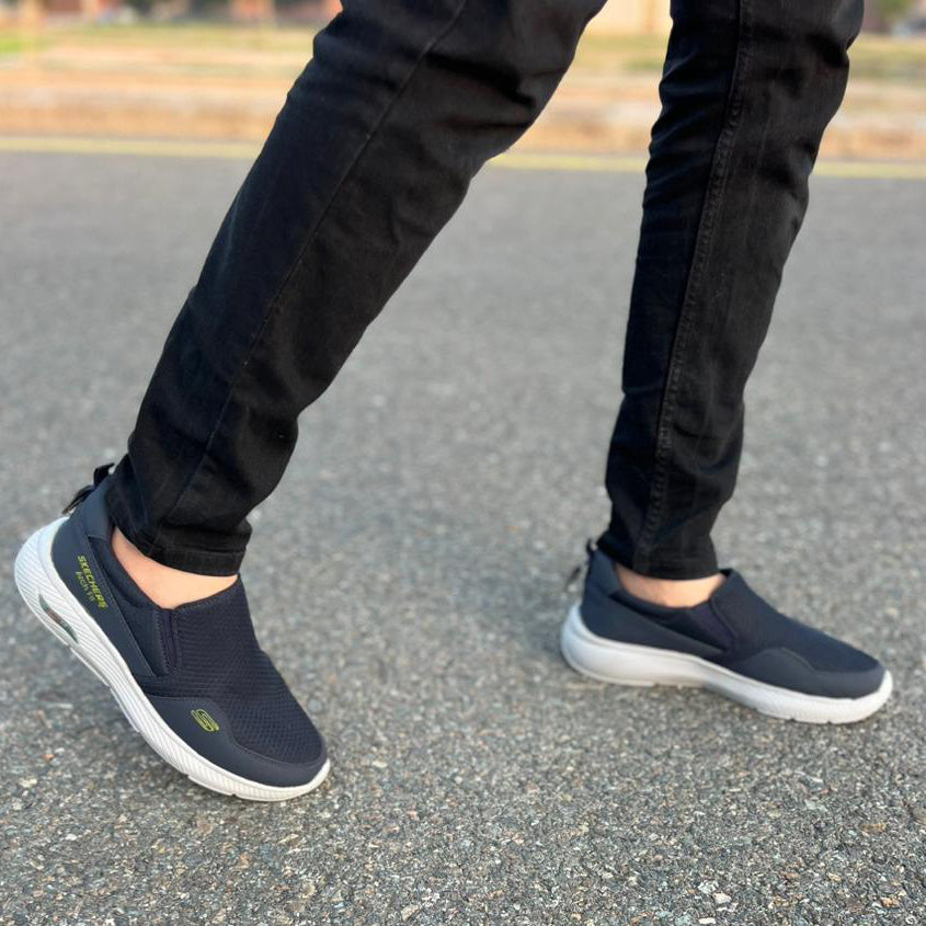 Blue Skecher Joggers - yehloo.com.pk