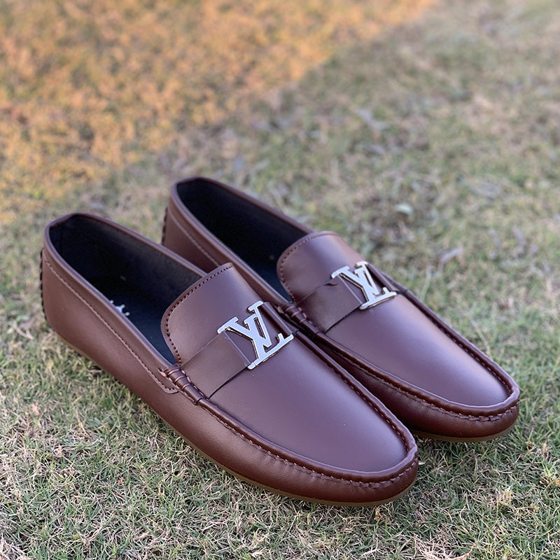 Hand Stitched Maroon Moccasins - yehloo.com.pk