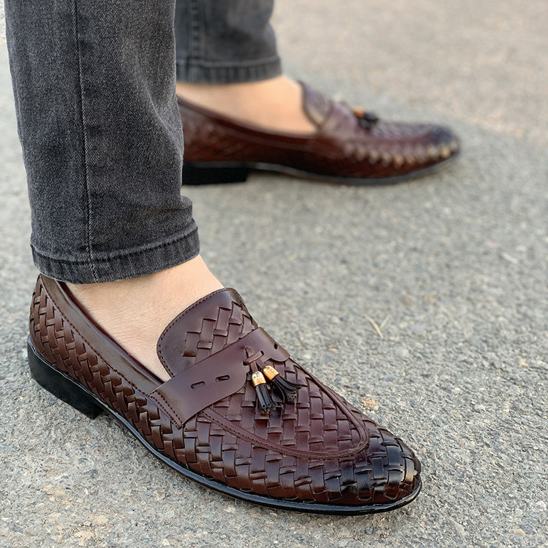 Handmade Brown Woven Textured Shoes - yehloo.com.pk