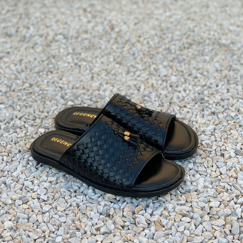 The Woven Black Chappal - yehloo.com.pk